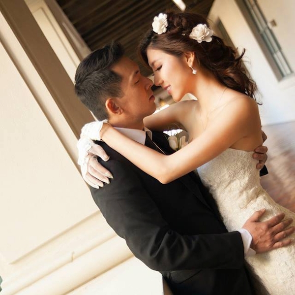 Ngọc Quyên lãng mạn hôn chú rể Việt kiều trong ngày cưới 27