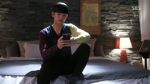 Khán giả "phát sốt" vì Kim Soo Hyun... nổi cơn ghen 2