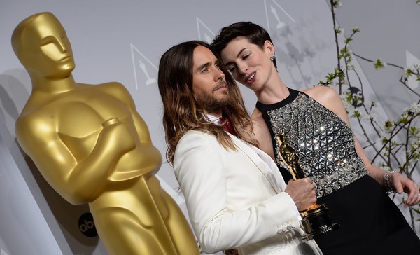 Những hình ảnh đẹp của sao trong phòng báo chí Oscar 2014 7