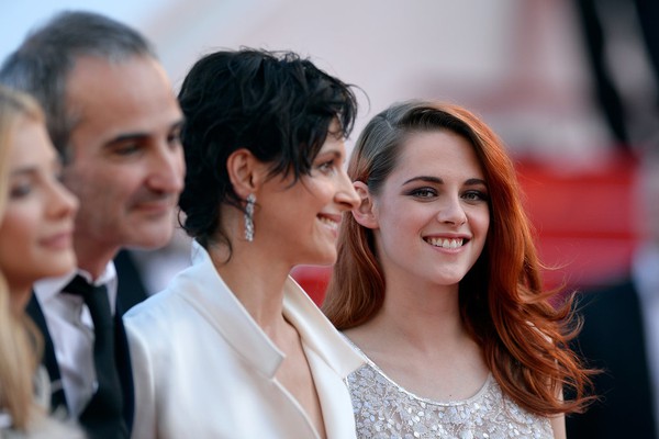Kristen Stewart nổi bật với làn da không tỳ vết tại Cannes 3