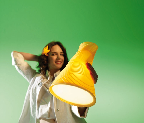 3 mẫu đ&egrave;n treo lạ mắt cho nh&agrave; th&ecirc;m độc đ&aacute;o 11