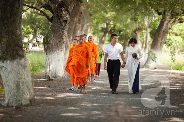 Ấn tượng với bộ ảnh cưới của cặp đôi “quê em mùa nước lũ”  8