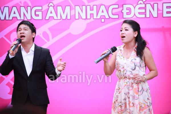 Nh&igrave;n lại một năm 