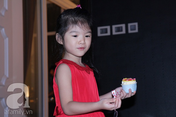 Mẹ con Trương Ngọc Ánh tình cảm Mẹ con Trương Ngọc Ánh tình cảm