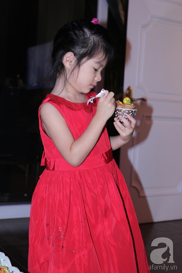 Mẹ con Trương Ngọc Ánh tình cảm Mẹ con Trương Ngọc Ánh tình cảm