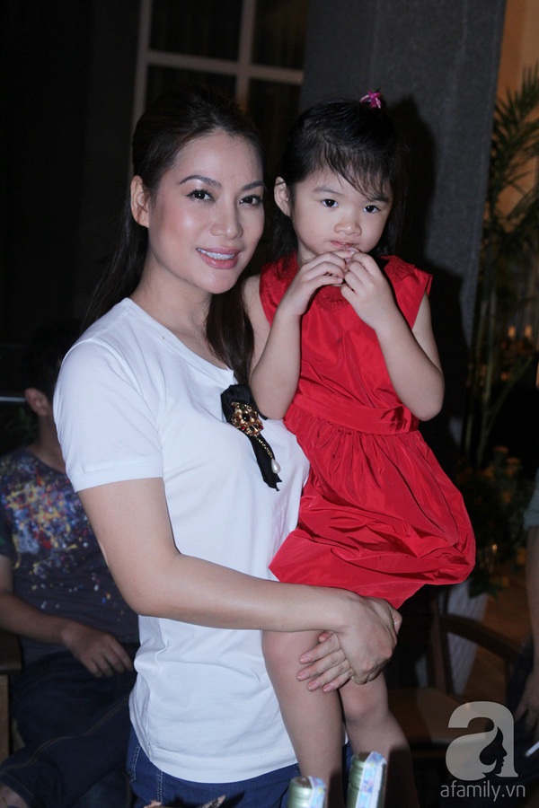 Mẹ con Trương Ngọc Ánh tình cảm Mẹ con Trương Ngọc Ánh tình cảm