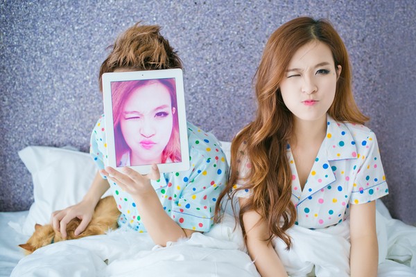 Những ca sĩ 8X đi l&ecirc;n kh&ocirc;ng 