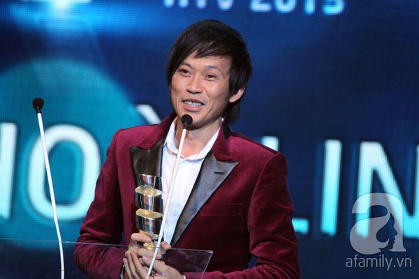 Hoài Linh đoạt cú đúp tại HTV Awards 2013 13