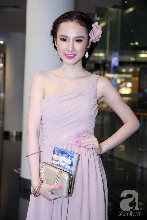 Angela Phương Trinh duyên dáng bên hotboy VMusic 1