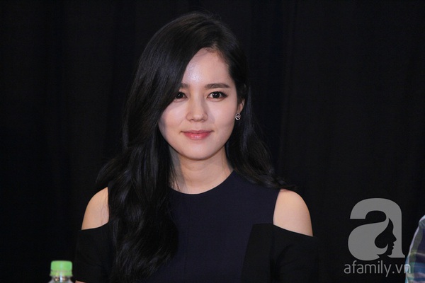 Han Ga In rạng rỡ trước giới truyền thông Việt Nam 10