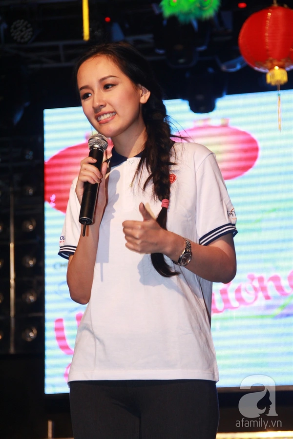 Phạm Quỳnh Anh, Mai Phương Thúy cùng hát với trẻ nhỏ 13 Phạm Quỳnh Anh, Mai Phương Thúy cùng hát với trẻ nhỏ 13
