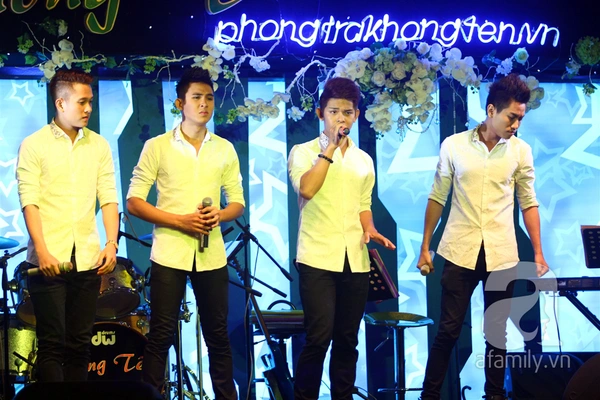 Hồ Ngọc H&agrave; hết l&ograve;ng v&igrave; qu&ecirc; nh&agrave; lũ lụt 3