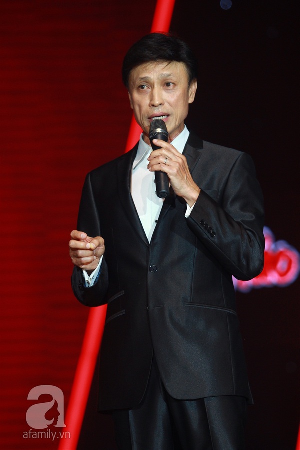 Ngỡ ng&agrave;ng với giọng live khỏe khoắn của Quang H&agrave; cạnh c&aacute;c danh ca 14