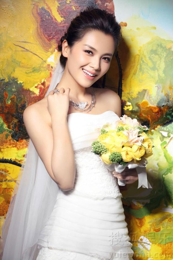 “Nàng A Châu” Lưu Đào đẹp lung linh khi khoác váy cô dâu  2