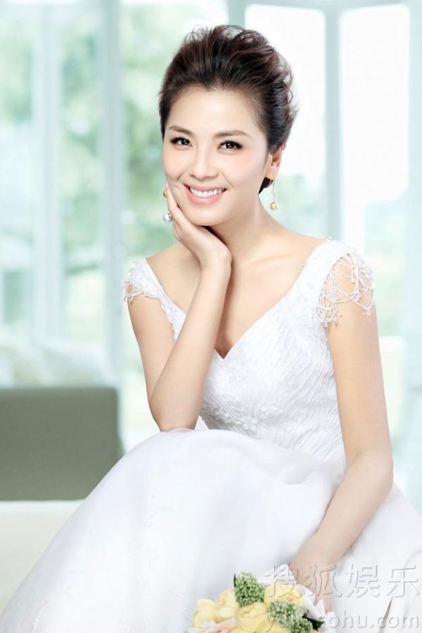 “Nàng A Châu” Lưu Đào đẹp lung linh khi khoác váy cô dâu  3