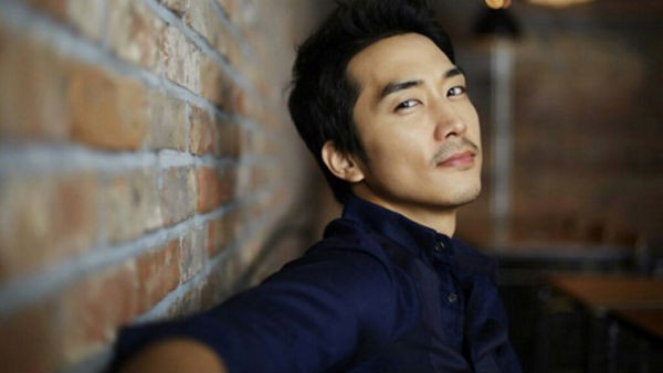 Song Seung Hun &aacute;m ảnh về t&igrave;nh đầu như 