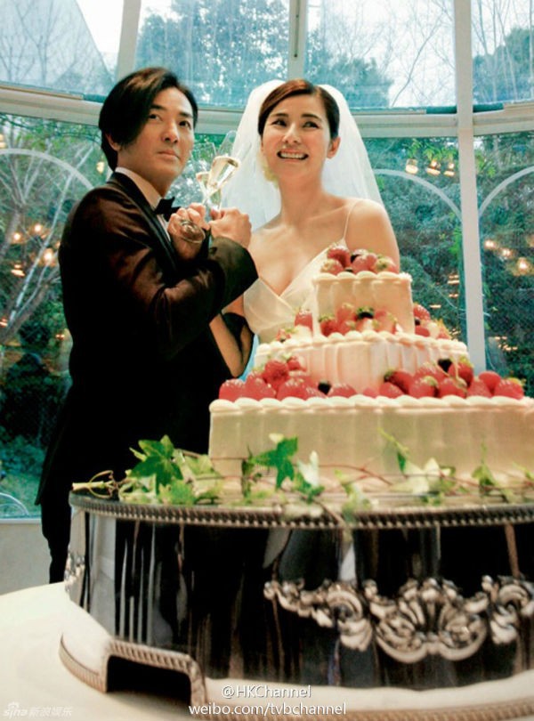 Vợ chồng Trịnh Y Kiện hạnh phúc kỷ niệm 1 năm ngày cưới 3