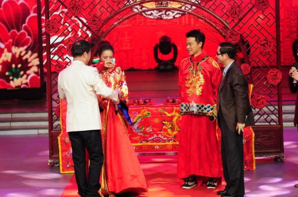 Vợ chồng Đồng Lệ Á nghẹn ngào khi làm đám cưới “giả”  3