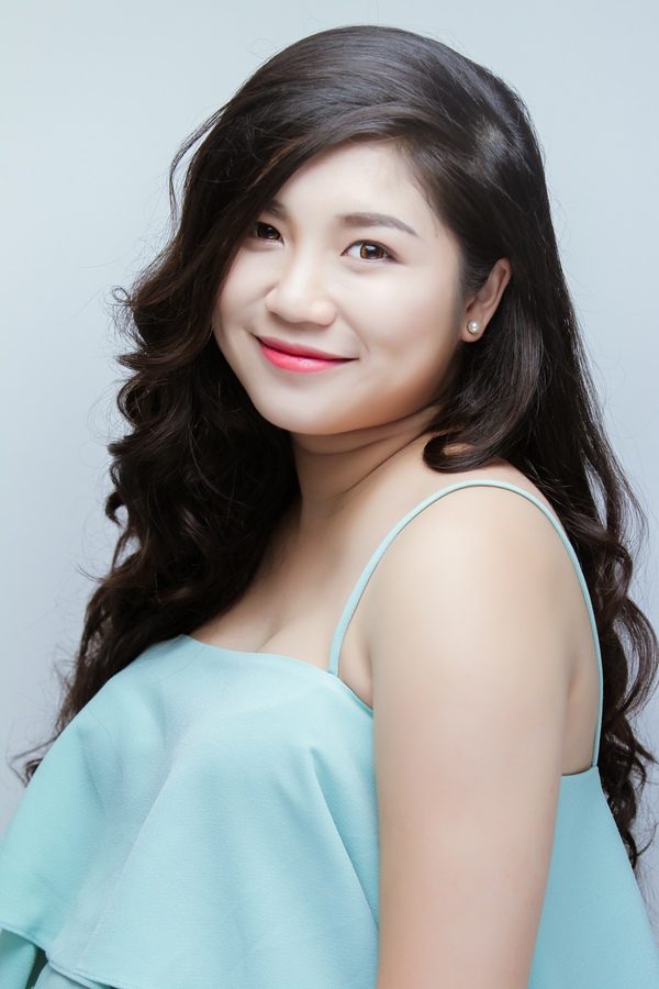 Trang điểm nhẹ nhàng, đơn giản giúp mẹ bầu thêm tự tin 4 Trang điểm nhẹ nhàng, đơn giản giúp mẹ bầu thêm tự tin 4