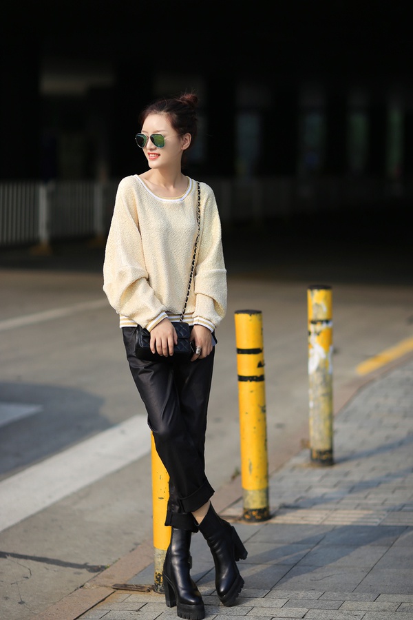 Street style năng động và khỏe khoắn của phái đẹp châu Á  14