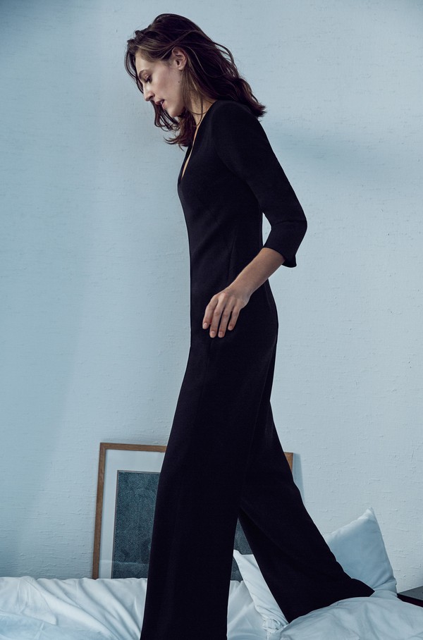 Lookbook đậm chất m&ugrave;a lễ hội của 3 thương hiệu quen thuộc  33