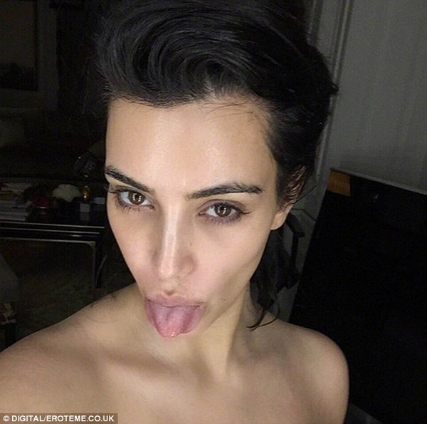 Kim Kardashian thừa nhận việc 