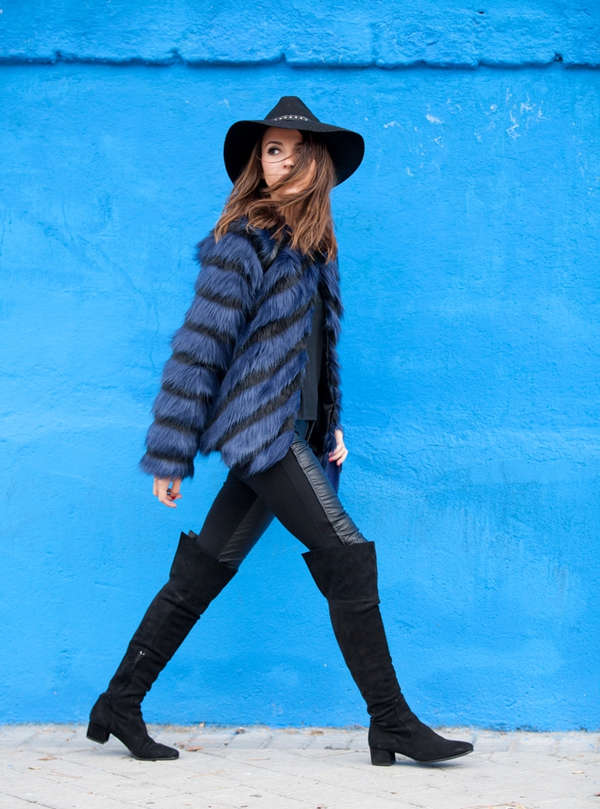 Street style s&agrave;nh điệu với đồ jean của c&aacute;c qu&yacute; c&ocirc; Ch&acirc;u &Acirc;u 2
