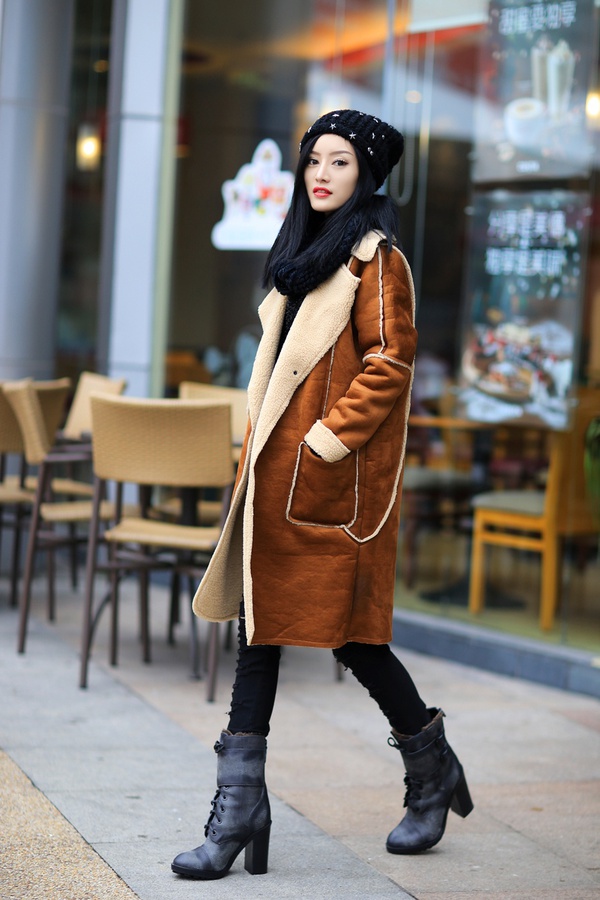 Phái đẹp châu Á trẻ trung, ấm áp với street style sắc màu Giáng Sinh 12