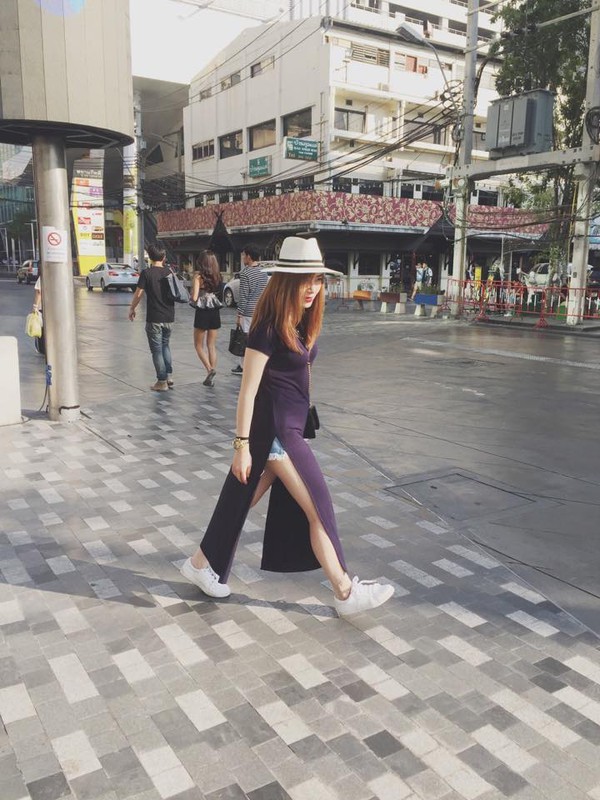 Kỳ Duyên khoe dáng chuẩn, Minh Hằng nhí nhảnh trong street style tuần qua 10