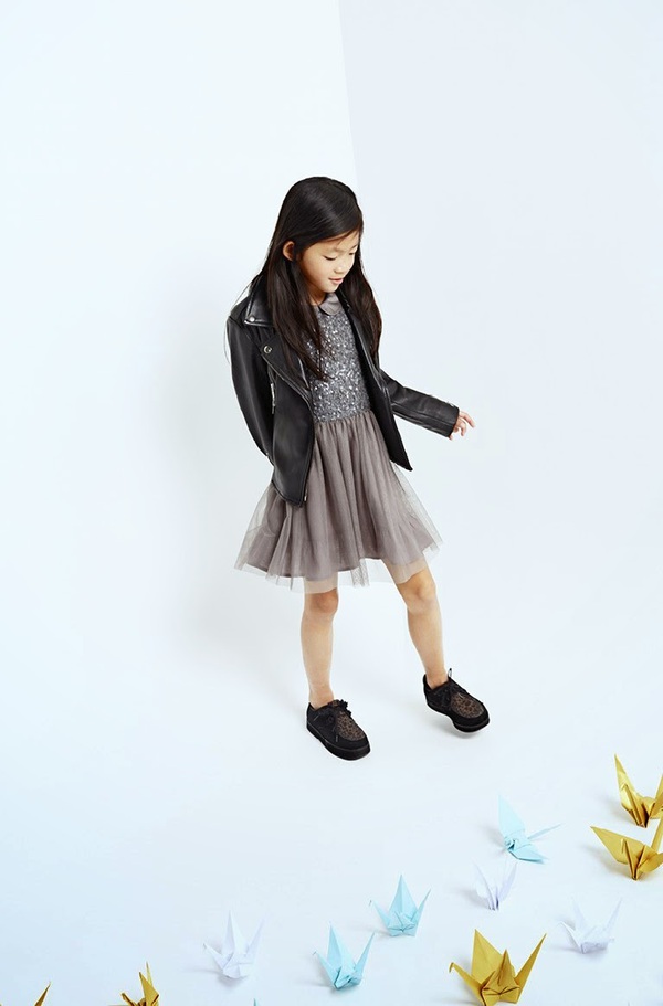 Chọn đồ sành điệu cho bé với lookbook cuối năm của Zara, H&M... 9 Chọn đồ sành điệu cho bé với lookbook cuối năm của Zara, H&M... 9