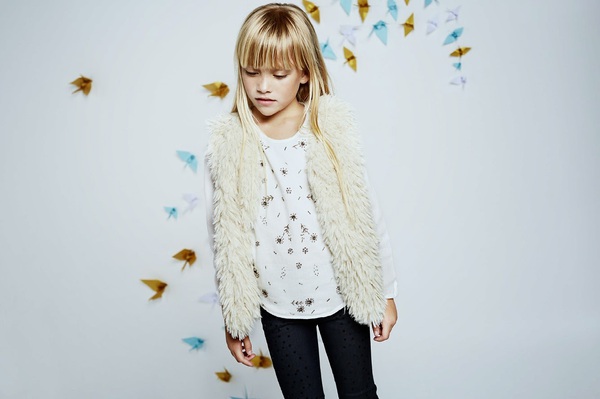 Chọn đồ sành điệu cho bé với lookbook cuối năm của Zara, H&M... 11