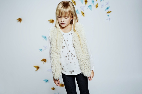 Chọn đồ sành điệu cho bé với lookbook cuối năm của Zara, H&M... 11 Chọn đồ sành điệu cho bé với lookbook cuối năm của Zara, H&M... 11