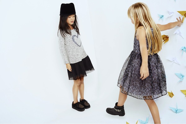 Chọn đồ sành điệu cho bé với lookbook cuối năm của Zara, H&M... 13