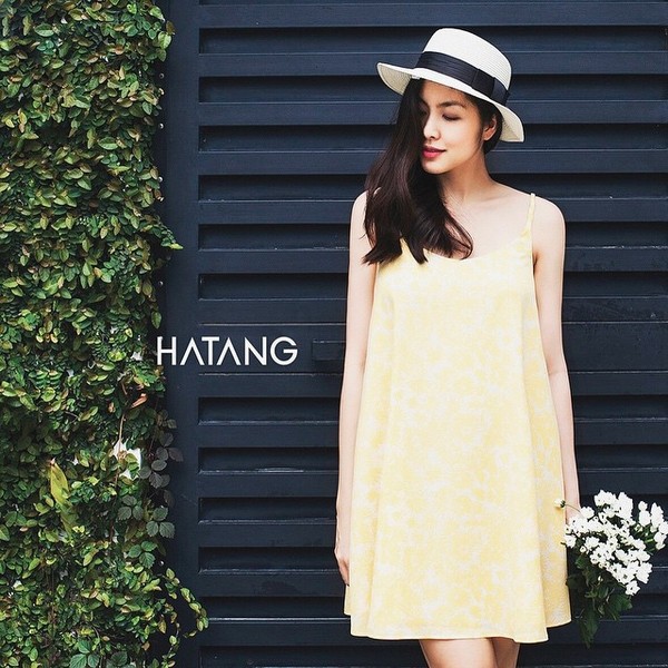 street style sau sinh của H&agrave; Tăng 