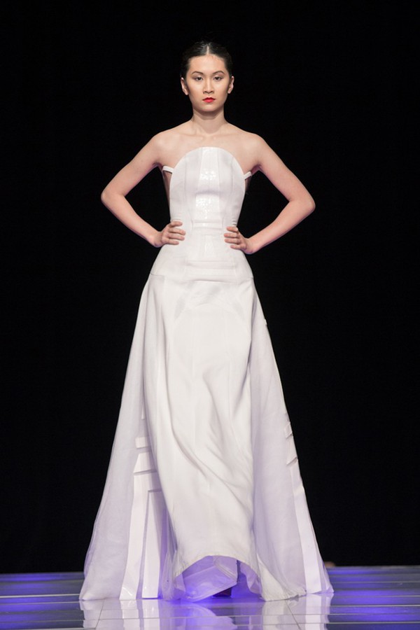 Tuyết Lan làm vedette trong show của Lý Quí Khánh tại New York Fashion Week 2015 38