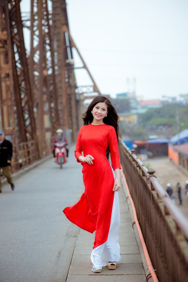 Sao Việt muôn màu muôn vẻ với áo dài đón Tết 2015 19