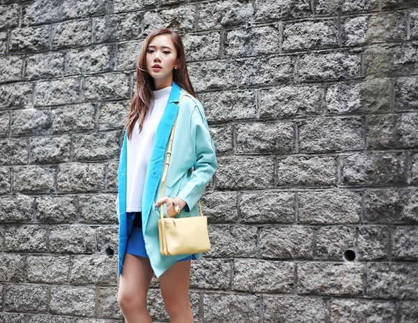 Họa tiết v&agrave; m&agrave;u sắc m&ugrave;a xu&acirc;n ngập tr&agrave;n street style ch&acirc;u &Aacute; 6