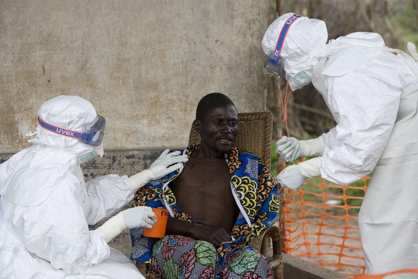 21 du khách nghi bị nhiễm virus Ebola đang được theo dõi ở Thái Lan 1