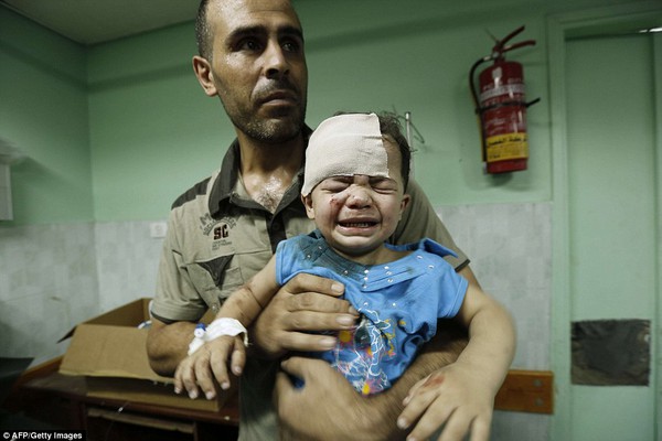  Những bức hình về trẻ em ám ảnh từ vùng chiến sự Gaza 7