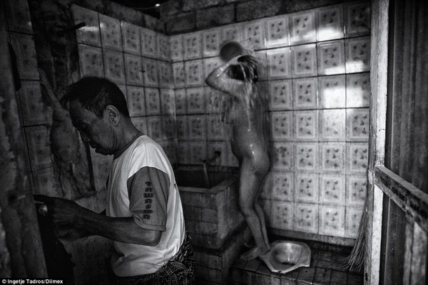 Ám ảnh cuộc sống địa ngục của những bệnh nhân tâm thần ở Bali 4