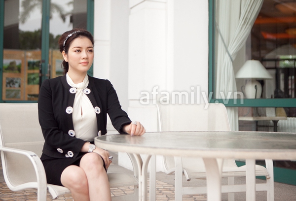 L&yacute; Nh&atilde; Kỳ khoe d&aacute;ng ở bể bơi trong gi&oacute; lạnh HN 4