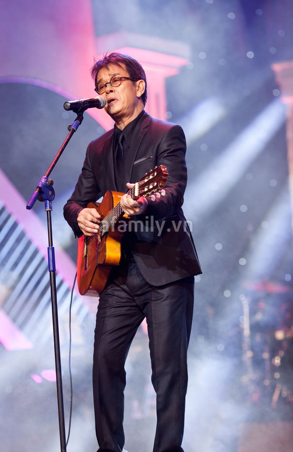 Hồng Nhung khen Mỹ Linh xinh như c&ocirc;ng ch&uacute;a 22