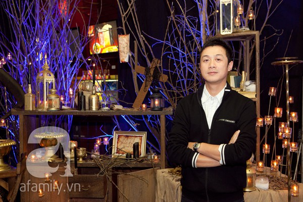 MC Anh Tuấn đưa vợ trẻ đi xem phim 2