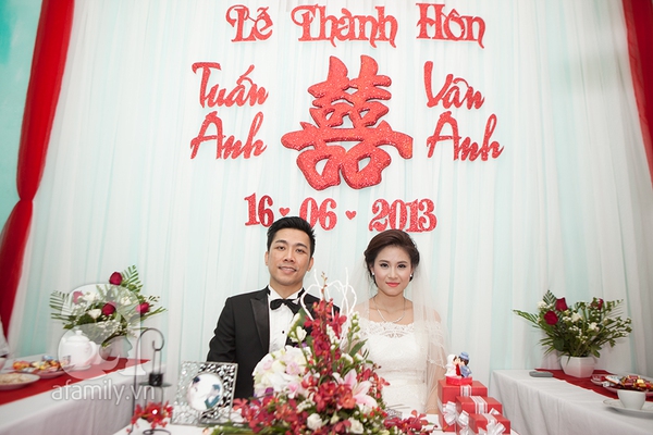 Hoa hậu biển Vân Anh phóng sinh trong lễ cưới 7