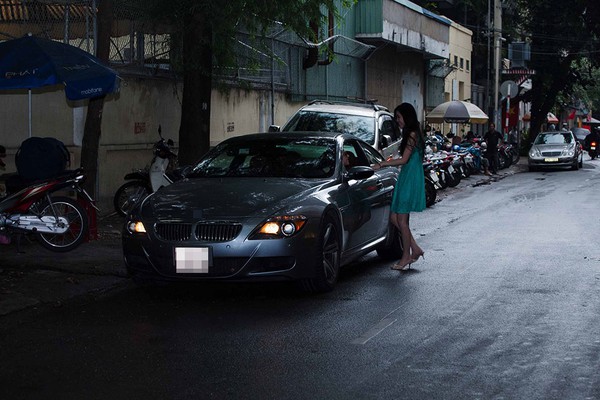 Vân Trang trẻ trung tự lái xe tiền tỉ 2 Vân Trang trẻ trung tự lái xe tiền tỉ 2