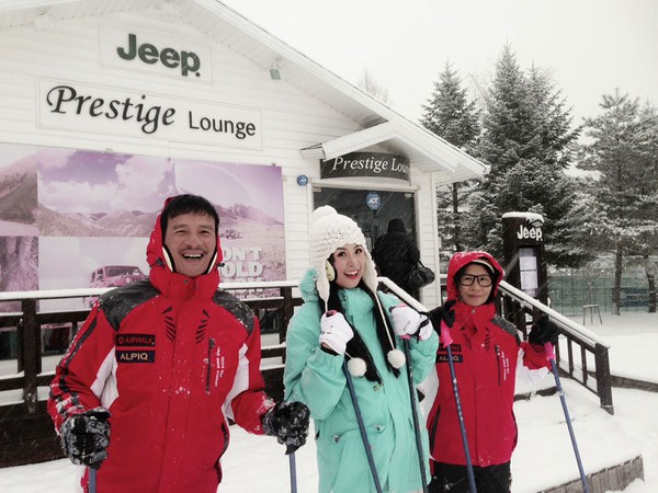 Hoa hậu Ngọc Hân phấn chấn trong lần đầu đi trượt tuyết 6