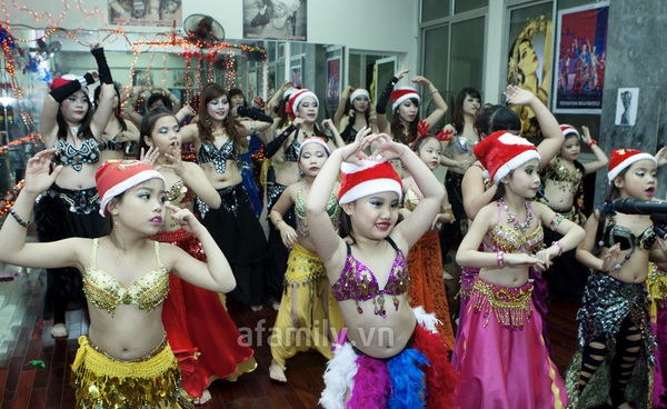 Vũ công belly dance Đỗ Hồng Hạnh: Vũ công belly dance Đỗ Hồng Hạnh: