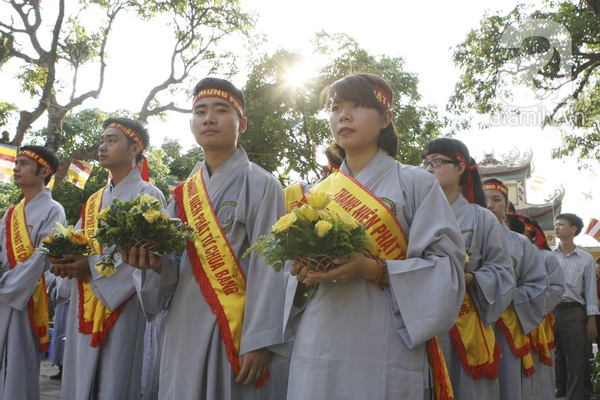 Hà Nội: Tưng bừng lễ hội rước Phật trong ngày lễ Phật Đản 1