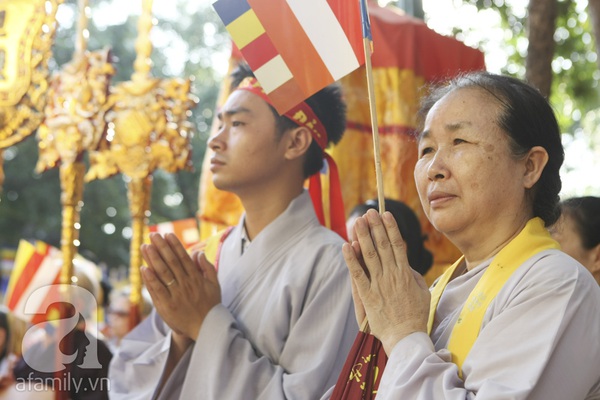 H&agrave; Nội: Tưng bừng lễ hội rước Phật trong ng&agrave;y lễ Phật Đản 4