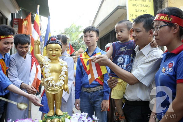 Hà Nội: Tưng bừng lễ hội rước Phật trong ngày lễ Phật Đản 10